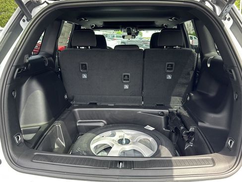 New 2025 Jeep Grand Cherokee Laredo X w/ Luxury Tech Group I image 11