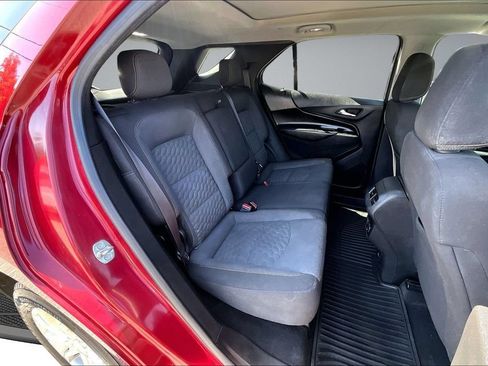 Used 2018 Chevrolet Equinox LT w/ Sun & Infotainment Package AWD/4WD image 25