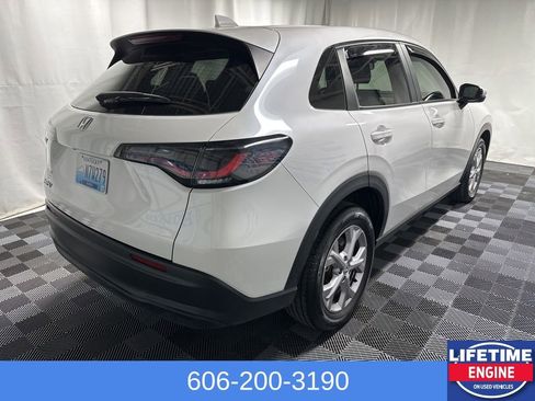 Used 2025 Honda HR-V LX image 5