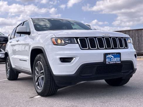 Used 2020 Jeep Grand Cherokee Laredo w/ Laredo X Package RWD image 10