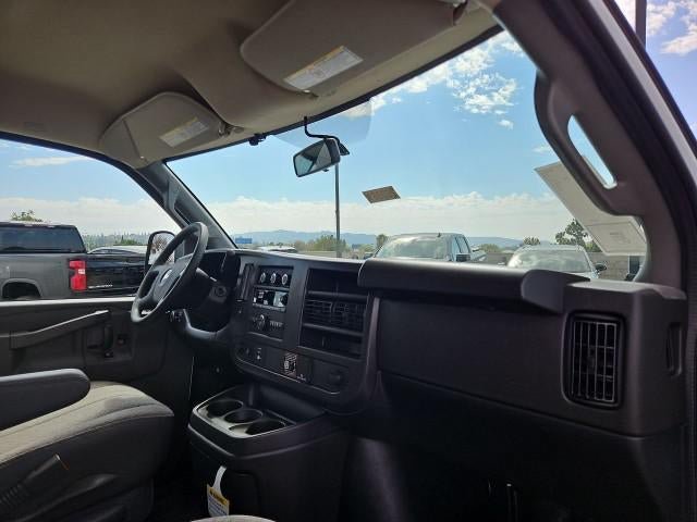 New 2026 Chevrolet Express 2500 Extended w/ Communications Package RWD image 26