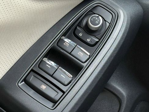Used 2020 Subaru Impreza 2.0i Limited image 16