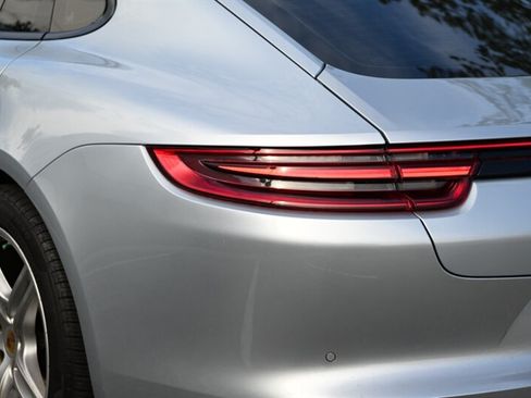 Used 2017 Porsche Panamera 4S w/ Premium Package Plus AWD/4WD image 12