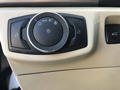 Used 2020 Ford Fusion SE image 26