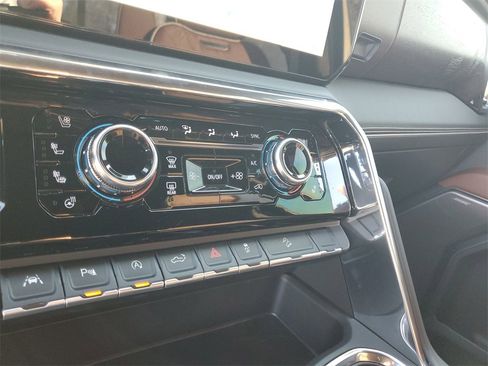 Used 2026 GMC Sierra 1500 Denali Ultimate image 23