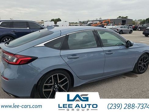 Used 2022 Honda Civic Sport Touring image 2
