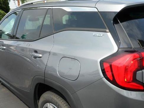 Used 2021 GMC Terrain SLT FWD image 6