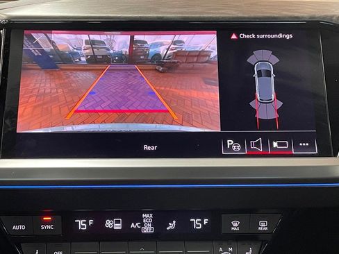 Used 2023 Audi Q4 e-tron Premium Plus w/ Premium Plus image 33