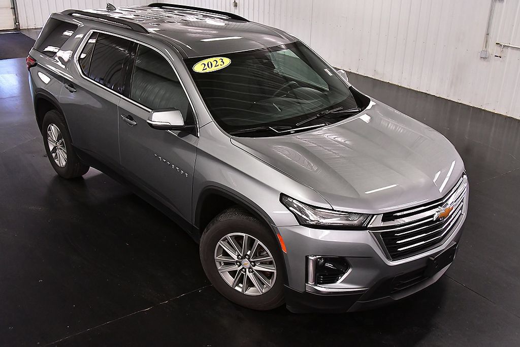Used 2023 Chevrolet Traverse LT AWD/4WD image 12