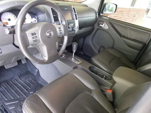 Used 2020 Nissan Frontier PRO-4X w/ Pro-4x Utility Package image 30