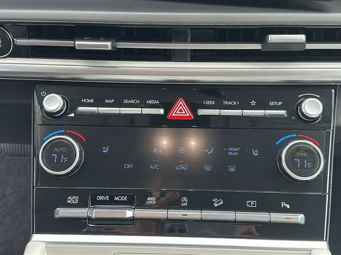 Used 2026 Hyundai Santa Fe SEL image 26