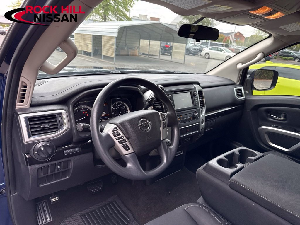 Used 2019 Nissan Titan SV AWD/4WD image 14