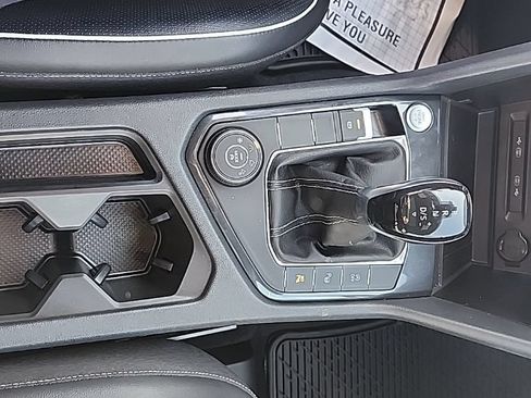 Used 2024 Volkswagen Tiguan SEL R-Line AWD/4WD image 31
