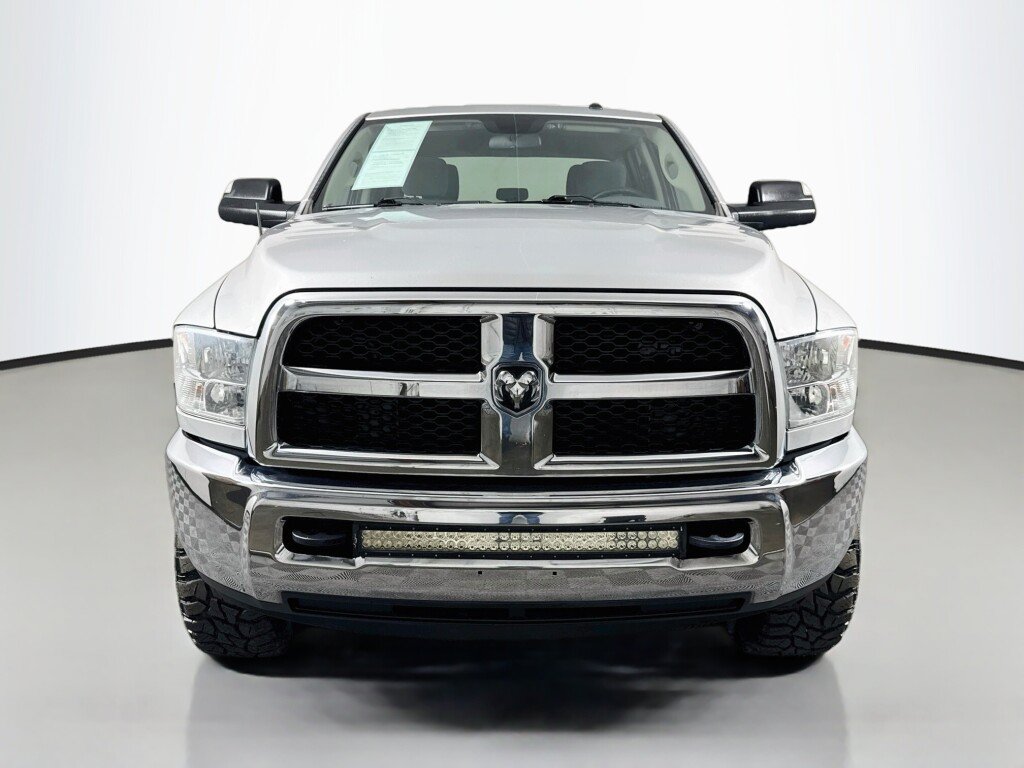 Used 2017 RAM 2500 Tradesman w/ Chrome Appearance Group AWD/4WD image 8