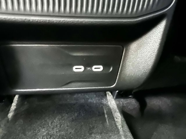 Used 2026 Jeep Cherokee Limited AWD/4WD image 12