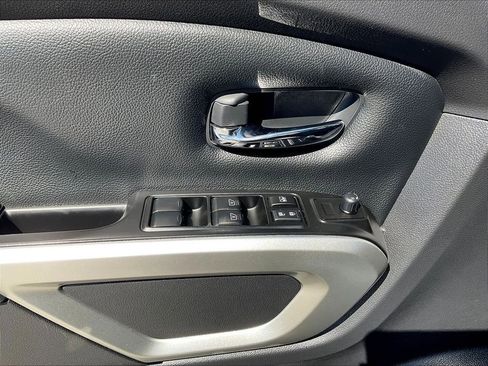 Used 2024 Nissan Titan SV w/ Accessory Utility Package image 35