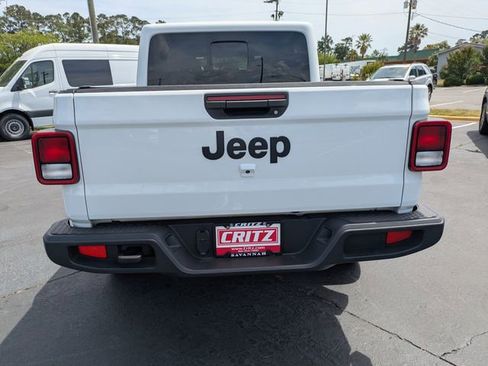 Used 2024 Jeep Gladiator Sport AWD/4WD image 6