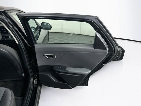 Used 2025 Kia K4 FWD image 28