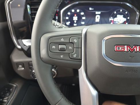 New 2024 GMC Sierra 1500 Elevation image 24