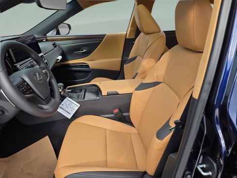 New 2025 Lexus ES 350 w/ Premium Package image 11