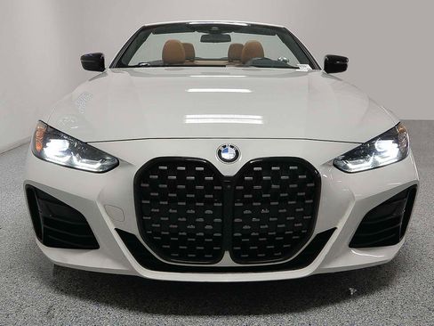 Certified 2023 BMW M440i Convertible w/ Premium Package image 3