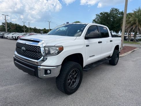 Used 2019 Toyota Tundra SR5 w/ SR5 Upgrade Package AWD/4WD image 11