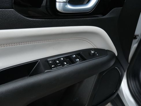 Used 2025 Jeep Compass Limited AWD/4WD image 26
