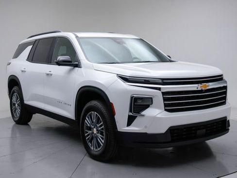 New 2026 Chevrolet Traverse LT w/ Enhanced Driving Package FWD image 10
