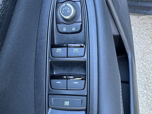 Used 2025 Subaru Outback Premium AWD/4WD image 16