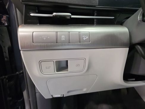 Used 2024 Hyundai Kona Limited AWD/4WD image 21
