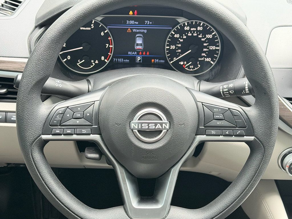 Used 2023 Nissan Altima 2.5 SV AWD/4WD image 17