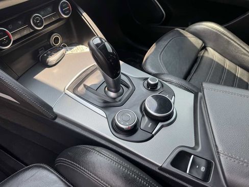 Used 2018 Alfa Romeo Stelvio Ti Sport image 13