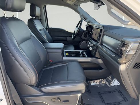 Used 2024 Ford F250 Lariat image 30