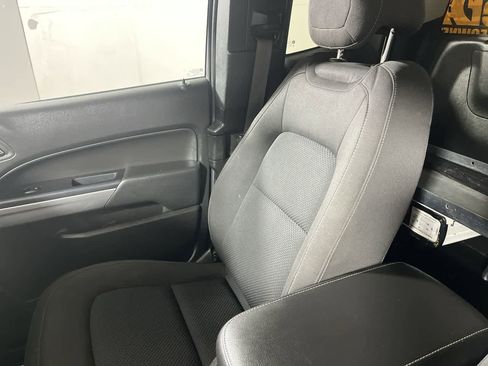 Used 2022 Chevrolet Colorado LT w/ Fleet Safety Package image 25