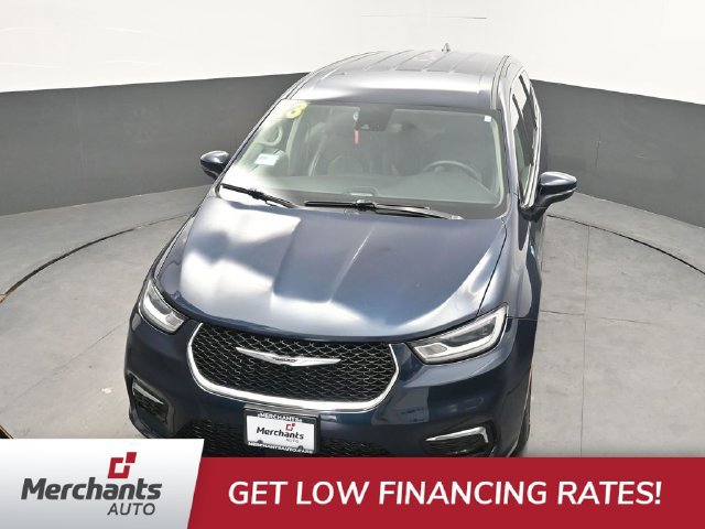 Used 2023 Chrysler Pacifica Touring-L FWD image 25