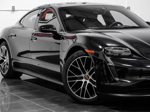 Used 2023 Porsche Taycan w/ Premium Package image 8