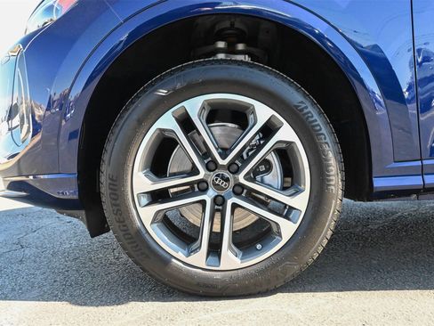 Certified 2025 Audi Q5 Premium w/ Convenience Package image 27