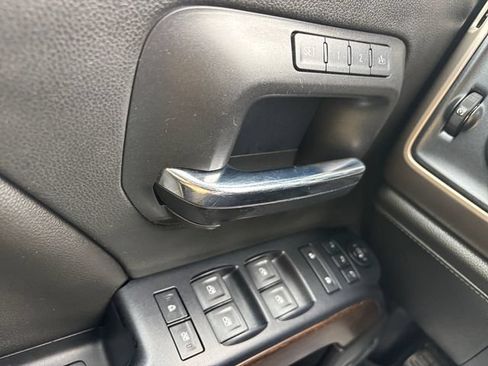 Used 2017 GMC Sierra 1500 Denali AWD/4WD image 16