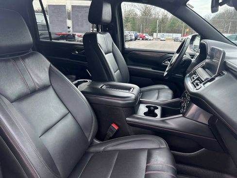 Used 2024 Chevrolet Suburban RST w/ Luxury Package AWD/4WD image 15