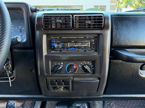 Used 2002 Jeep Wrangler Sport image 23