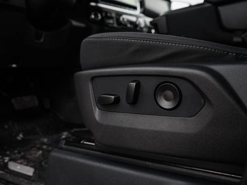 New 2026 GMC Sierra 1500 SLE AWD/4WD image 16