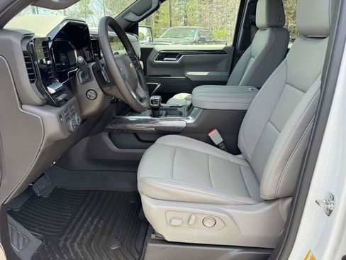 New 2026 Chevrolet Silverado 1500 LTZ w/ LTZ Premium Package AWD/4WD image 19