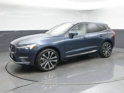 Used 2023 Volvo XC60 B5 Ultimate w/ Climate Package AWD/4WD image 4
