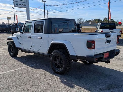 New 2026 Jeep Gladiator Sport AWD/4WD image 5