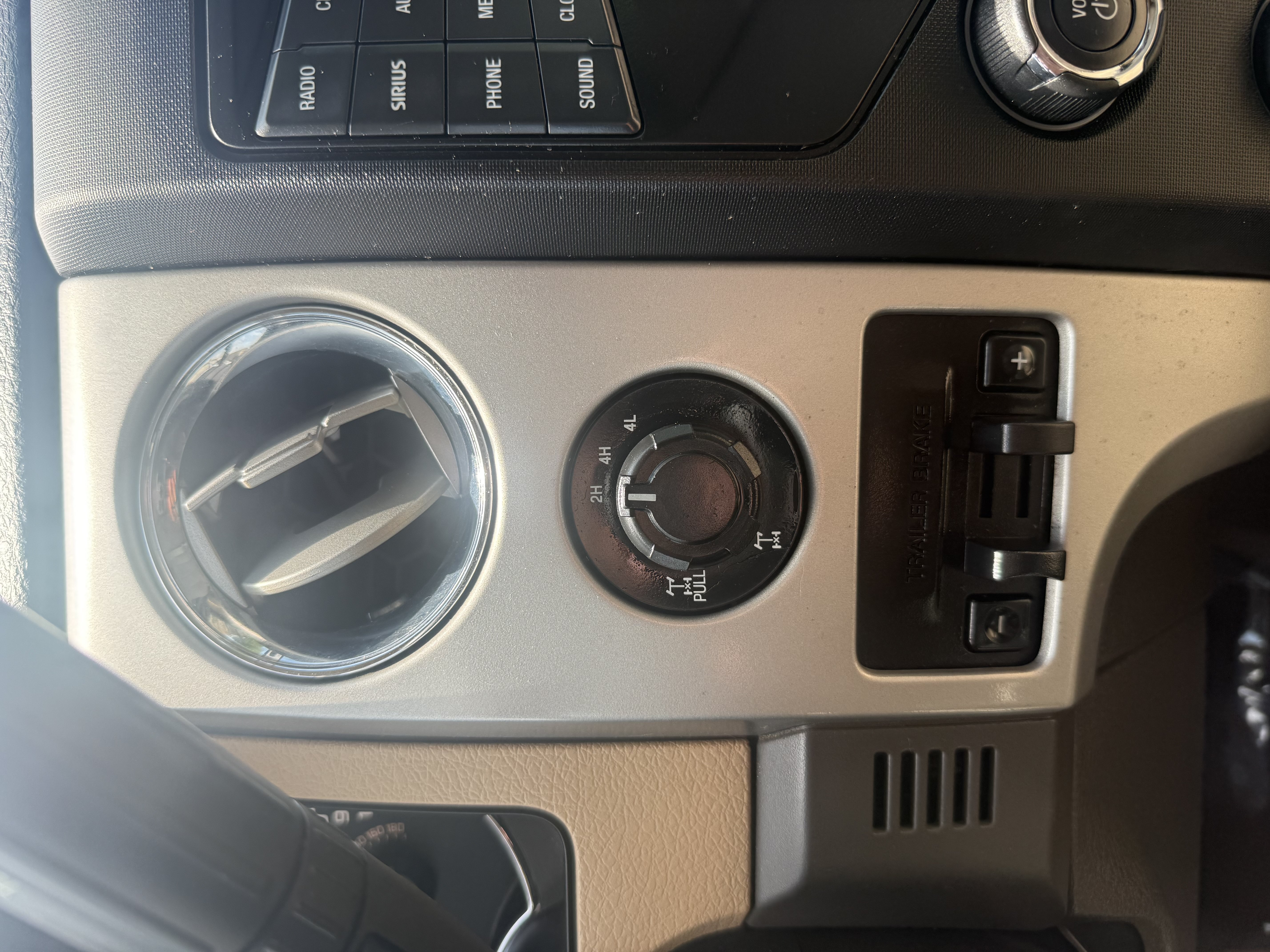 Used 2013 Ford F150 XLT w/ Luxury Equipment Group AWD/4WD image 17