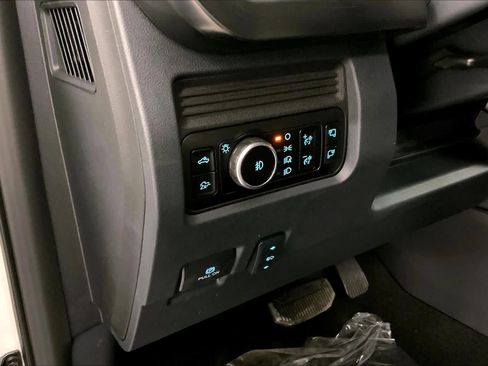 New 2026 Ford F350 4x4 Crew Cab Super Duty image 18