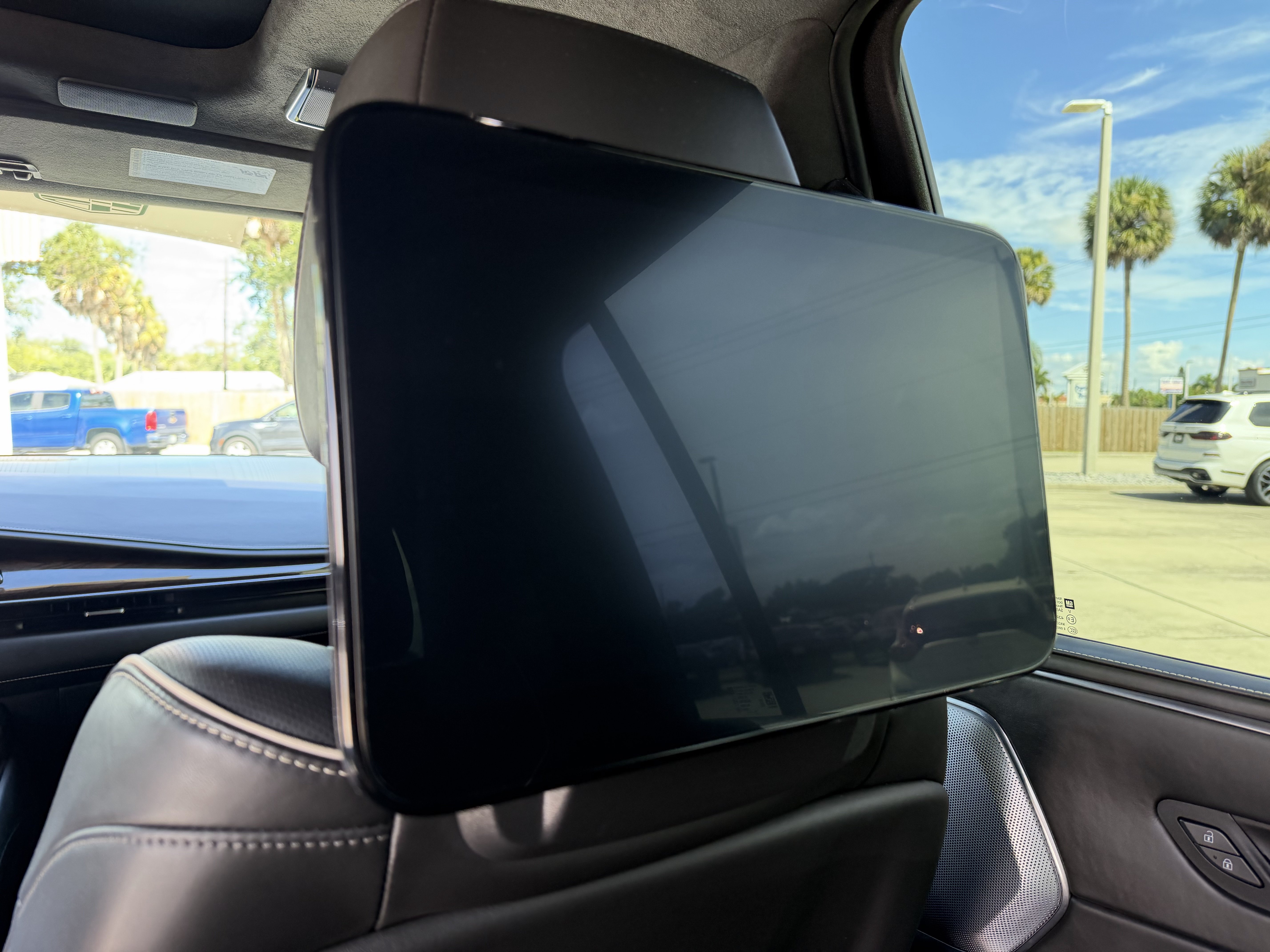 Certified 2022 Cadillac Escalade ESV Sport Platinum w/ LPO, ONYX Package AWD/4WD image 29