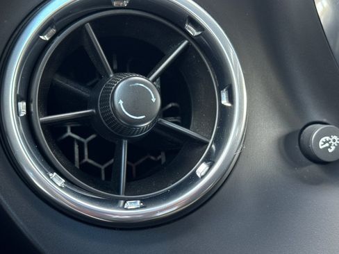 Used 2020 Chevrolet Camaro LT image 33