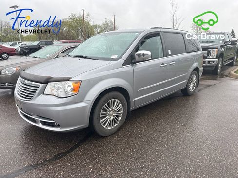 Used 2014 Chrysler Town & Country Touring-L w/ Driver Convenience Group FWD image 1