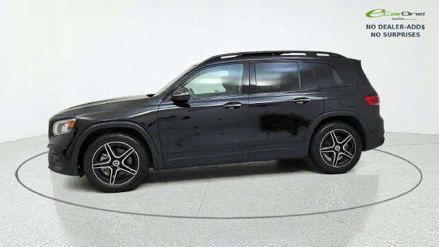 Used 2023 Mercedes-Benz GLB 250 w/ AMG Line image 4